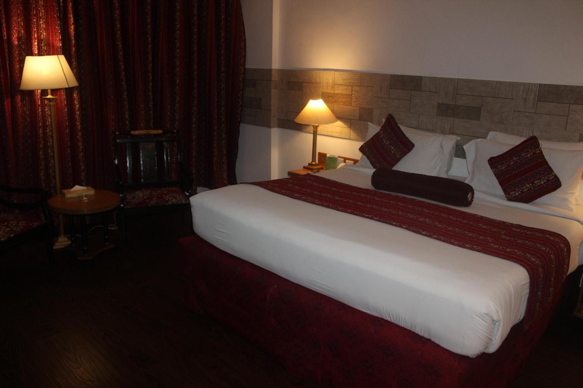 Mehran Hotel Karachi Exterior foto
